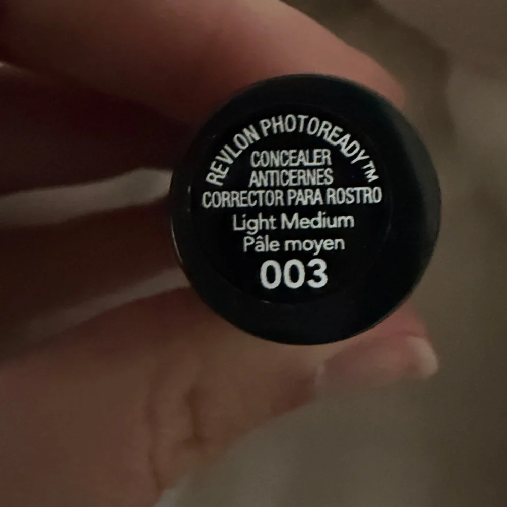 Brush, concealer, and eyeshadow makeup set